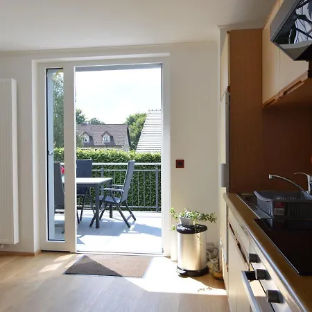 With Private Garden & Terrace Apartament